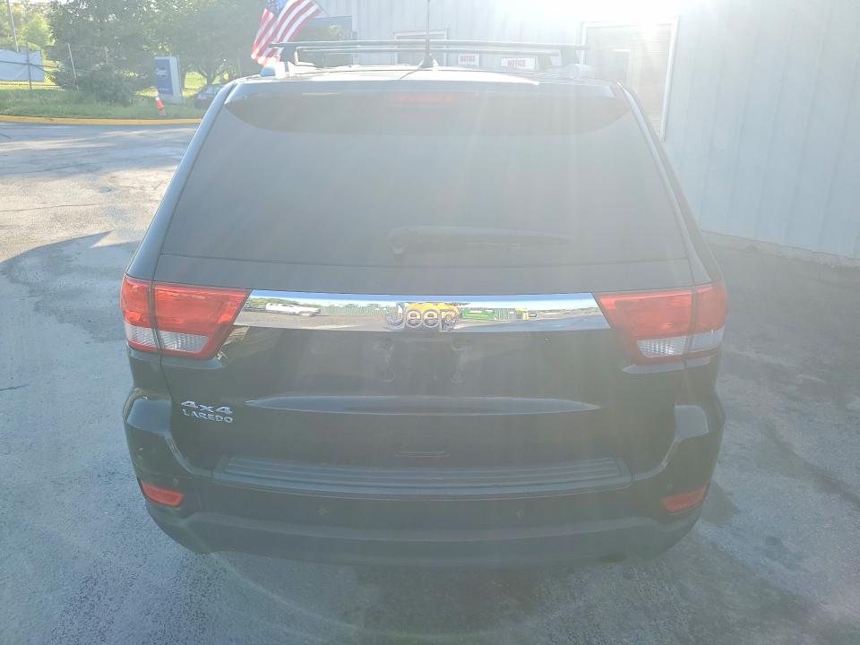 2011 Jeep Grand cherokee VIN 1J4RR4GG2BC657630 COPART salvage auction — MINOR DENT/SCRATCHES, Wv - Certificate Of Title, sold $425 on 2026-07-06 (photo 6)