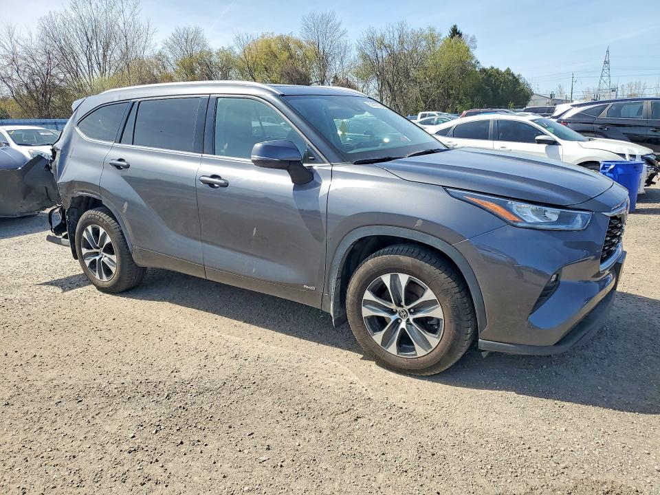2022 Toyota Highlander VIN 5TDGBRCH5NS537692 COPART salvage auction — REAR END, Salvage Title, sold $22,200 on 2026-07-16 (photo 4)