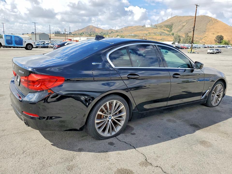 2019 BMW 5er VIN WBAJA9C53KB393607 COPART salvage auction — MINOR DENT/SCRATCHES, Ca - Dis/Dlr/Exp Only Clean Title, sold $5,400 on 2026-07-18 (photo 3)