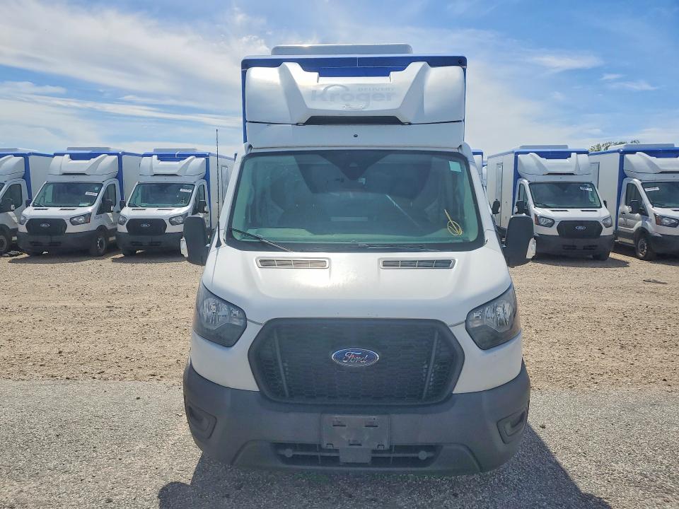 2021 Ford Transit VIN 1FDBW5Z85MKA93150 COPART salvage auction — NORMAL WEAR, Tx - Certificate Of Title, sold $17,000 on 2026-07-30 (photo 5)