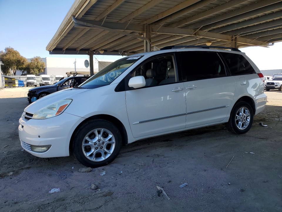 2005 Toyota Sienna VIN 5TDBA22C25S053232 COPART salvage auction — SIDE, CA - SALVAGE CERTIFICATE, sold $600 on 2026-07-07 (photo 1)