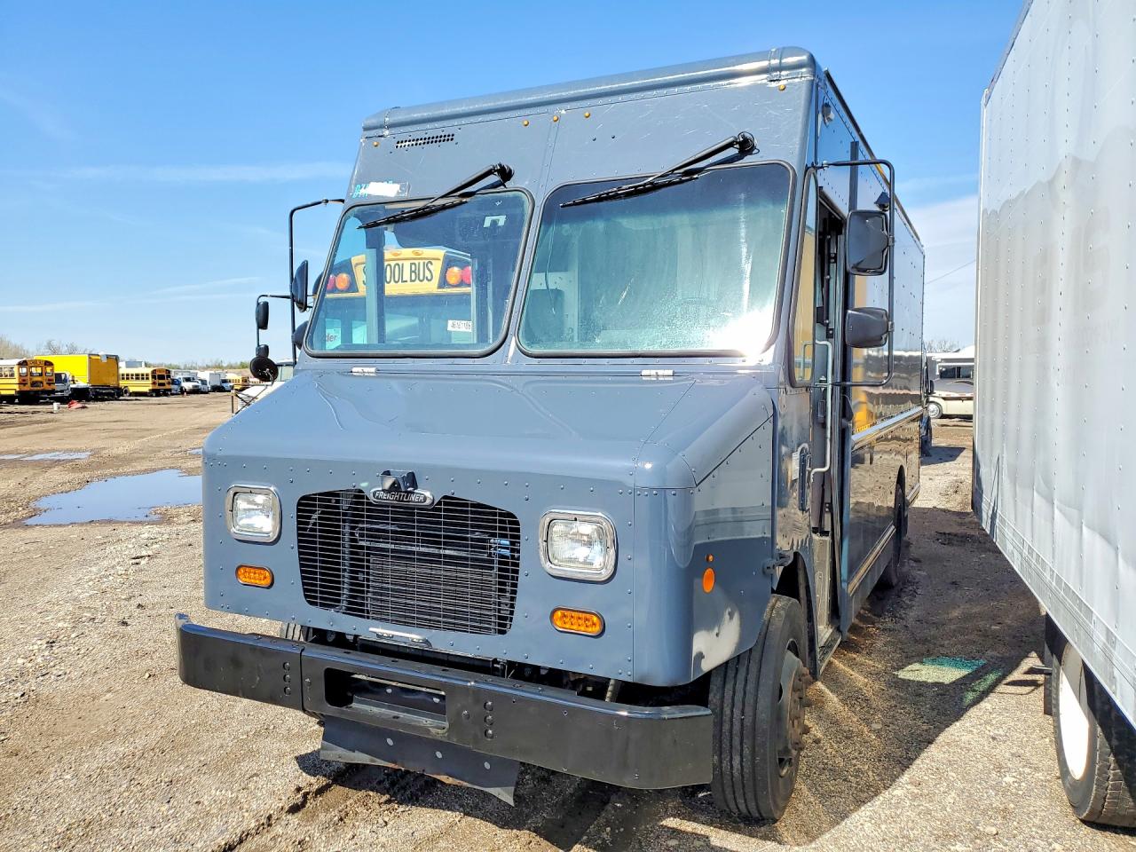 2020 Freightliner Mt45g VIN 4UZAC2EAXLCMH6095 COPART salvage auction — Normal Wear, IL - CERTIFICATE OF TITLE, sold $33,250 on 2026-07-07 (photo 1)