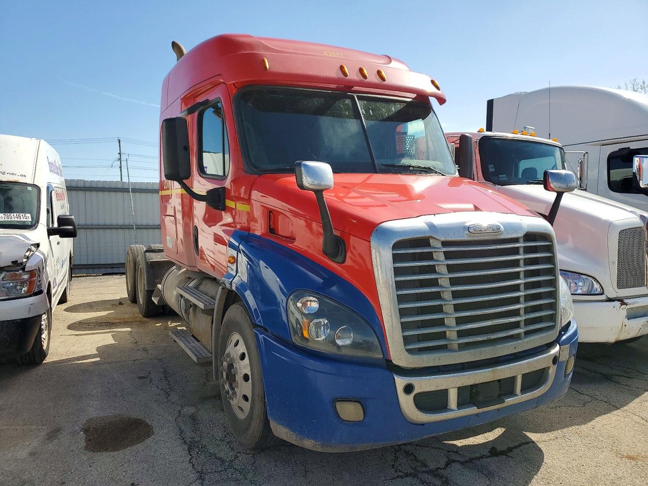 2017 Freightliner Cascadia 113 VIN 1FUJGHDV0HLHL2171 COPART salvage auction — Minor Dent/Scratches, IL - CERTIFICATE OF TITLE, sold $28,500 on 2026-07-10 (photo 1)
