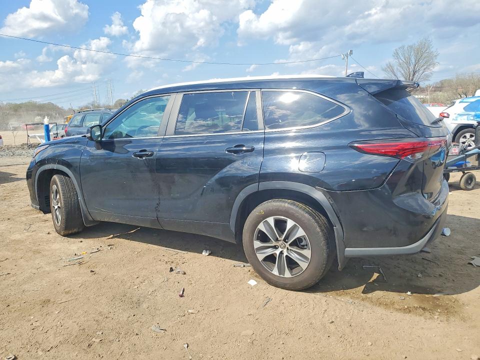 2023 Toyota Highlander VIN 5TDKDRAHXPS004716 COPART salvage auction — SIDE, Md - Cert Of Salvage > 75% Damage, sold $10,200 on 2026-07-28 (photo 2)