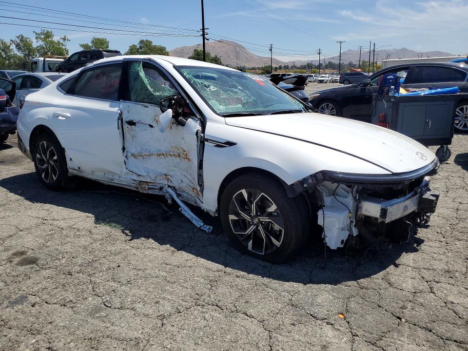 2024 Hyundai Sonata VIN KMHL64JA2RA384697 COPART salvage auction — SIDE, Fl - Dlr Only Cert Of Destruction (P), sold $2,950 on 2026-07-27 (photo 4)