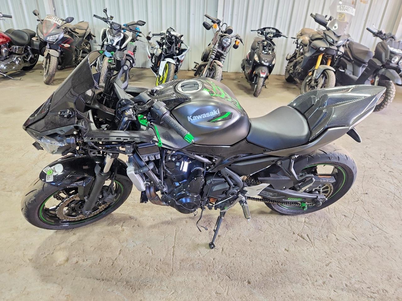2024 Kawasaki EX650 VIN ML5EXER14RDAD6234 COPART salvage auction — Side, WV - SALVAGE CERTIFICATE, sold $1,600 on 2026-07-09 (photo 3)