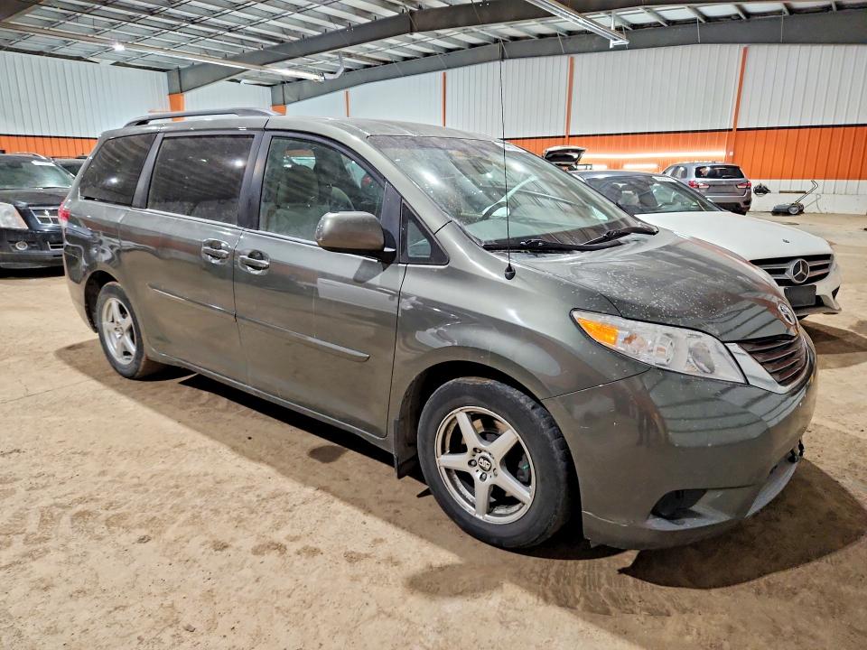 2013 Toyota Sienna VIN 5TDKK3DC2DS283125 COPART salvage auction — HAIL, Salvage Title, sold $4,400 on 2026-08-04 (photo 4)