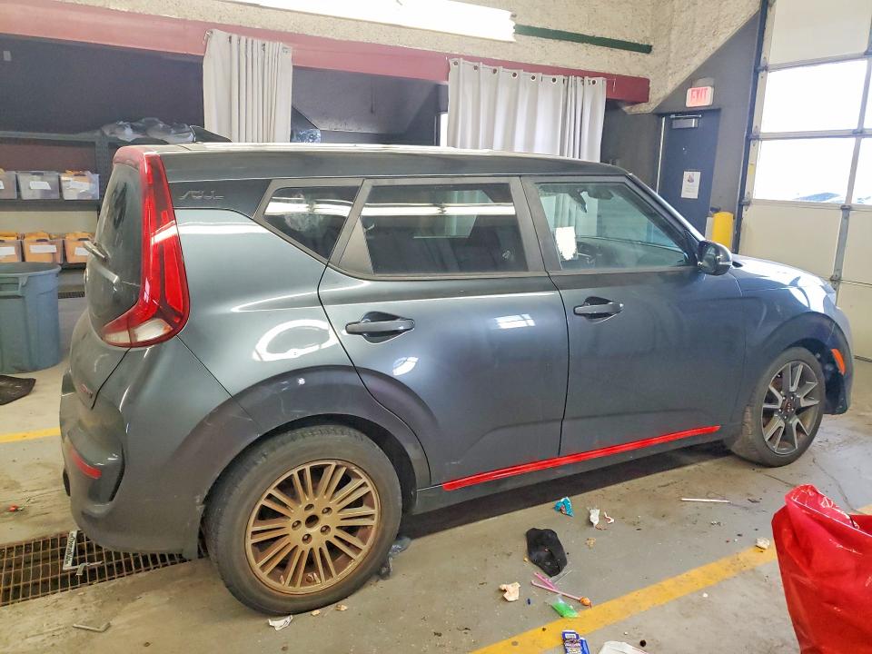 2020 Kia Soul VIN KNDJ63AU3L7085644 COPART salvage auction — MINOR DENT/SCRATCHES, In - Certificate Of Title, sold $1,250 on 2026-07-09 (photo 3)