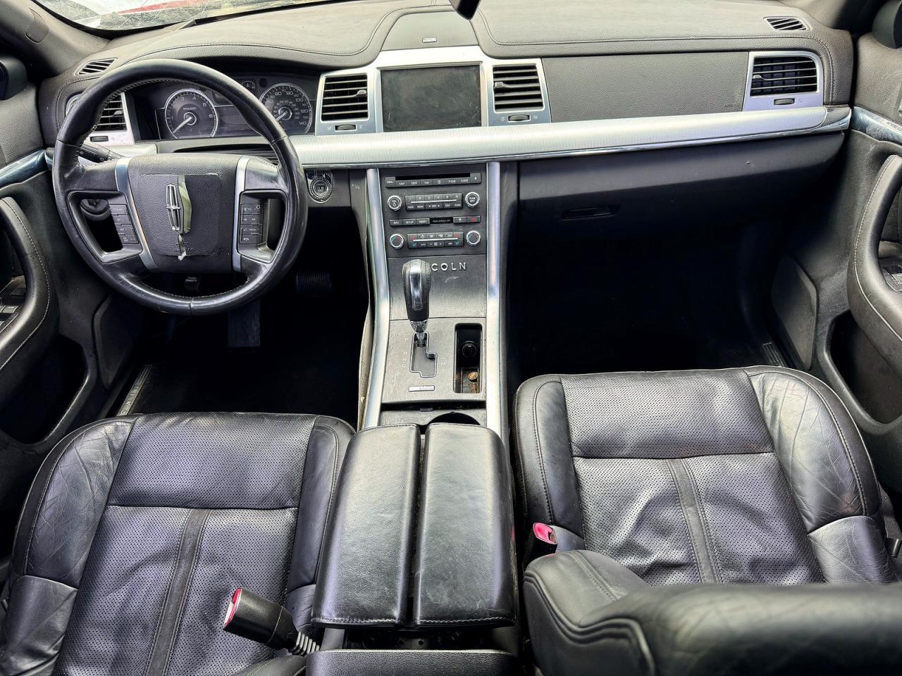 2009 Lincoln MKS VIN 1LNHM94RX9G608922 COPART salvage auction — Vandalized, OR - SALVAGE TITLE CERTIFICATE (P), sold $2,300 on 2026-05-18 (photo 9)