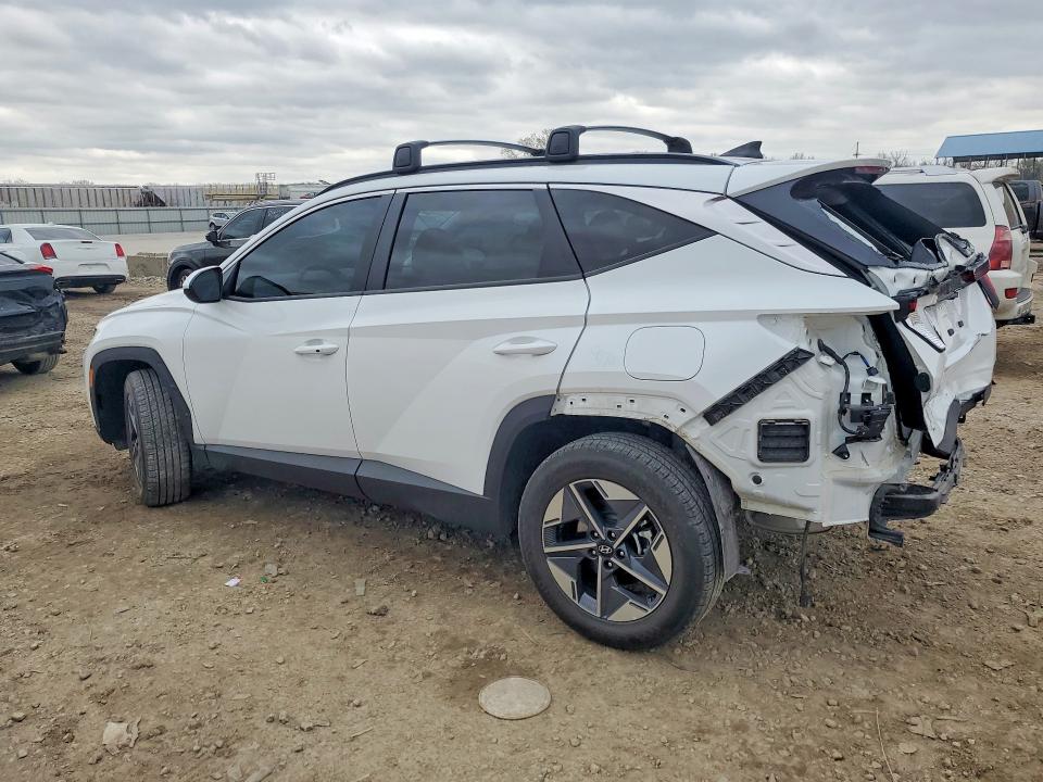 2026 Hyundai Tucson VIN 5NMJBCDE3TH607391 COPART salvage auction — REAR END, Salvage Title, sold $11,700 on 2026-07-30 (photo 2)