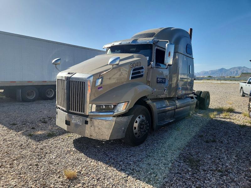 2022 Western star/auto car 5700 xe VIN 5KJJBHDR4NLNL1930 COPART salvage auction — ALL OVER, AZ - CERT OF TITLE - SALVAGE, sold $4 on 2026-07-30 (photo 2)