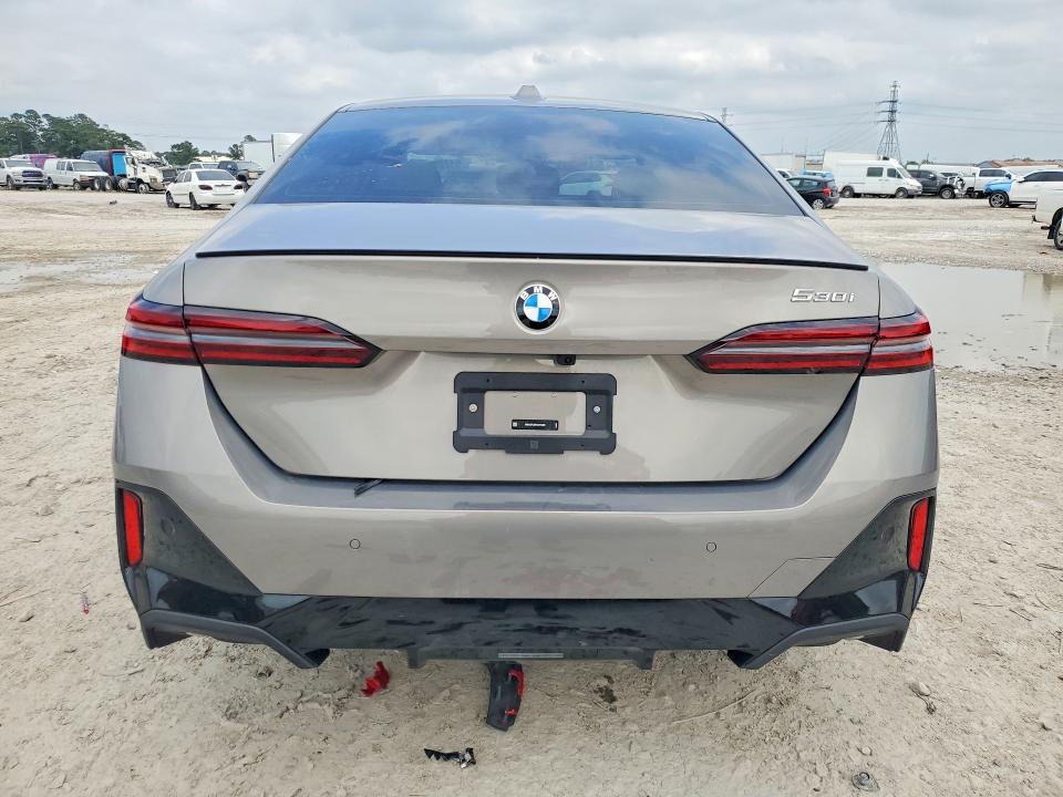 2026 BMW 5er VIN WBA43FJ06TCV41290 COPART salvage auction — FRONT END, Tx - Salvage Vehicle Title, sold $29,250 on 2026-07-24 (photo 6)