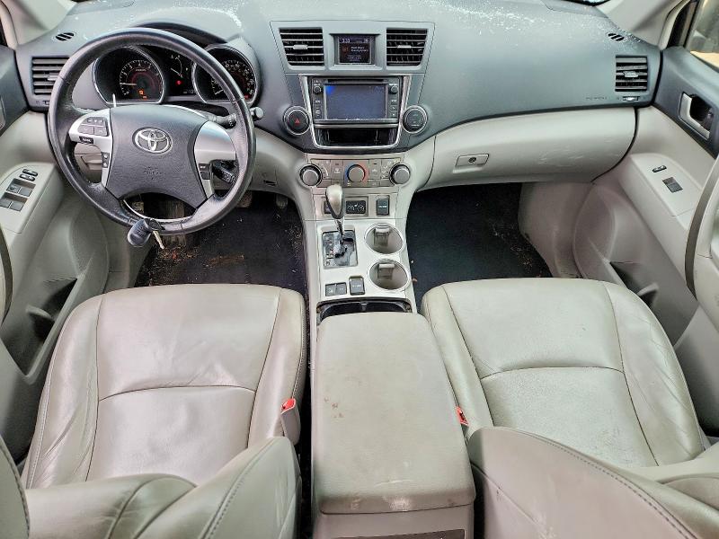 2013 Toyota Highlander VIN 5TDBK3EH5DS201348 COPART salvage auction — HAIL, Il - Salvage Certificate, sold $4,200 on 2026-07-21 (photo 8)
