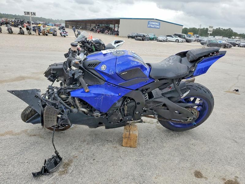 2022 Yamaha Yzf VIN JYARN66E4NA001938 COPART salvage auction — FRONT END, Tx - Salvage Vehicle Title, sold $5,000 on 2026-07-02 (photo 3)