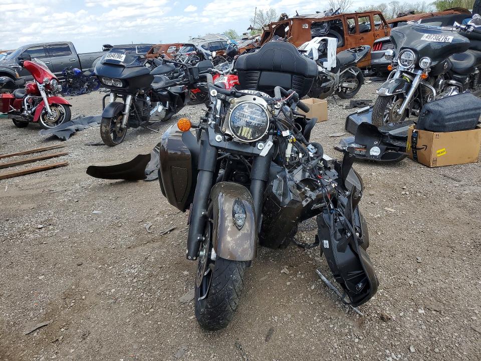 2023 Indian motorcycle co. Roadmaster VIN 56KTKDBB1P3416767 COPART salvage auction — FRONT END, IL - SALVAGE CERTIFICATE, sold $3,400 on 2026-07-09 (photo 2)