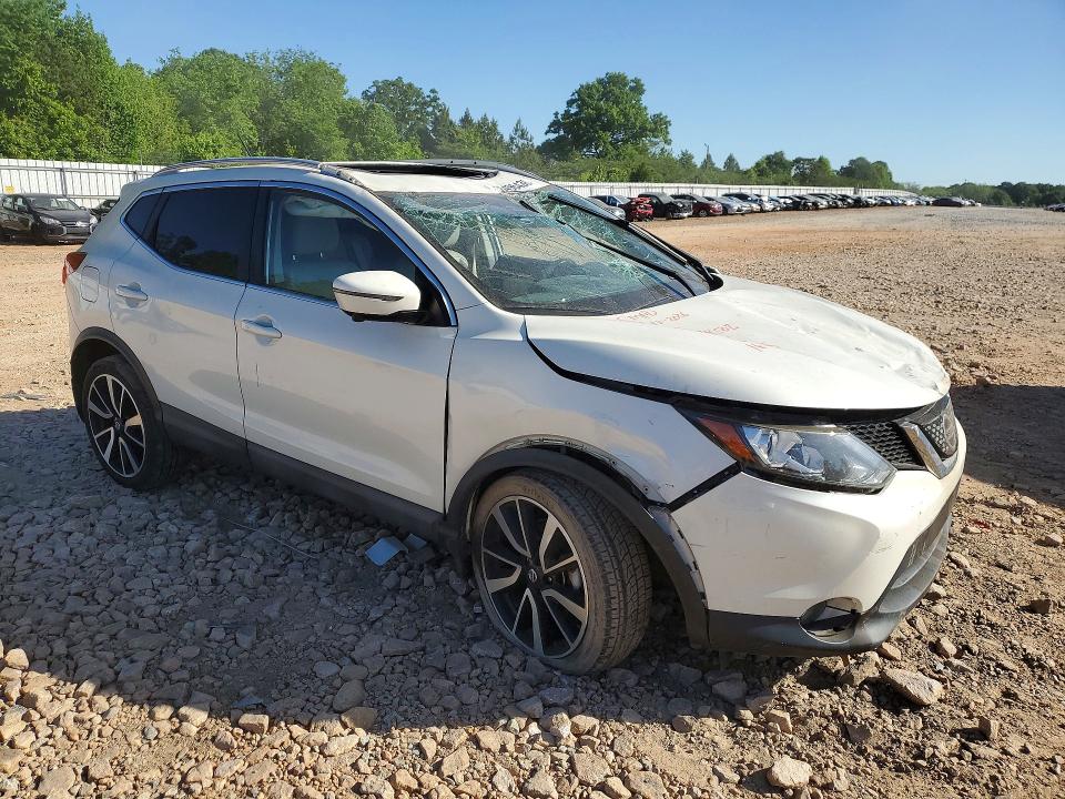 2018 Nissan Rogue VIN JN1BJ1CP9JW162635 COPART salvage auction — ROLLOVER, Nc - Salvage Certificate Of Title, sold $1,750 on 2026-07-13 (photo 4)