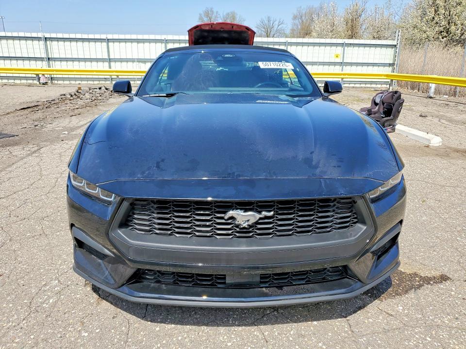2025 Ford Mustang VIN 1FAGP8UH7S5103324 COPART salvage auction — WATER/FLOOD, Mi - Cert Of Title-Salvage Flood, sold $14,000 on 2026-08-20 (photo 5)