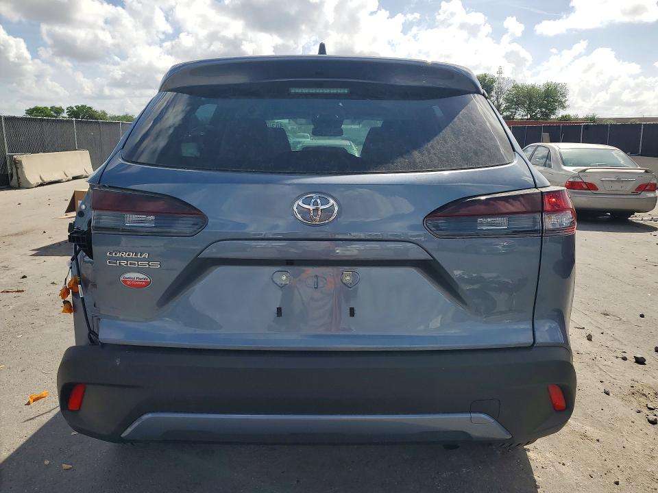 2026 Toyota Corolla cross VIN 7MUAAAAG0TV174080 COPART salvage auction — REAR END, Salvage Title, sold $8,200 on 2026-07-15 (photo 6)