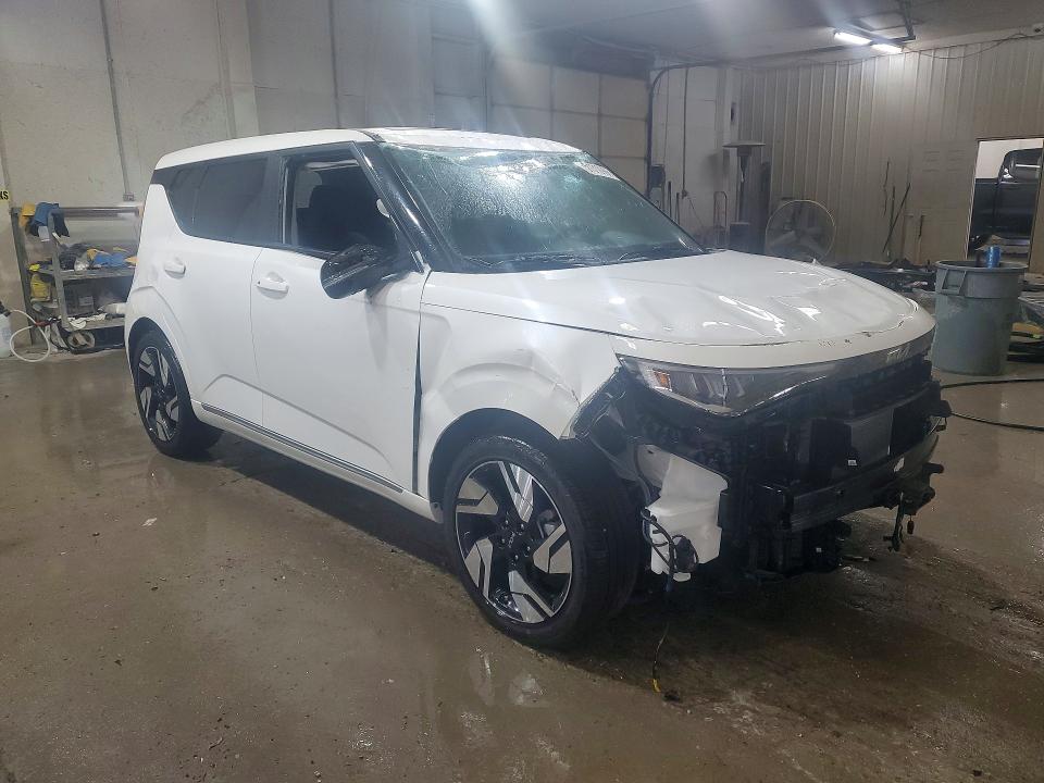 2025 Kia Soul VIN KNDJ53AU7S7963951 COPART salvage auction — ROLLOVER, Tn - Salvage Certificate, sold $175 on 2026-07-28 (photo 4)