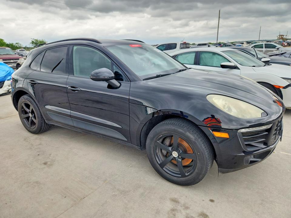 2017 Porsche Macan VIN WP1AA2A51HLB05601 COPART salvage auction — NORMAL WEAR, TX - CERTIFICATE OF TITLE (P), sold $7,000 on 2026-07-30 (photo 4)