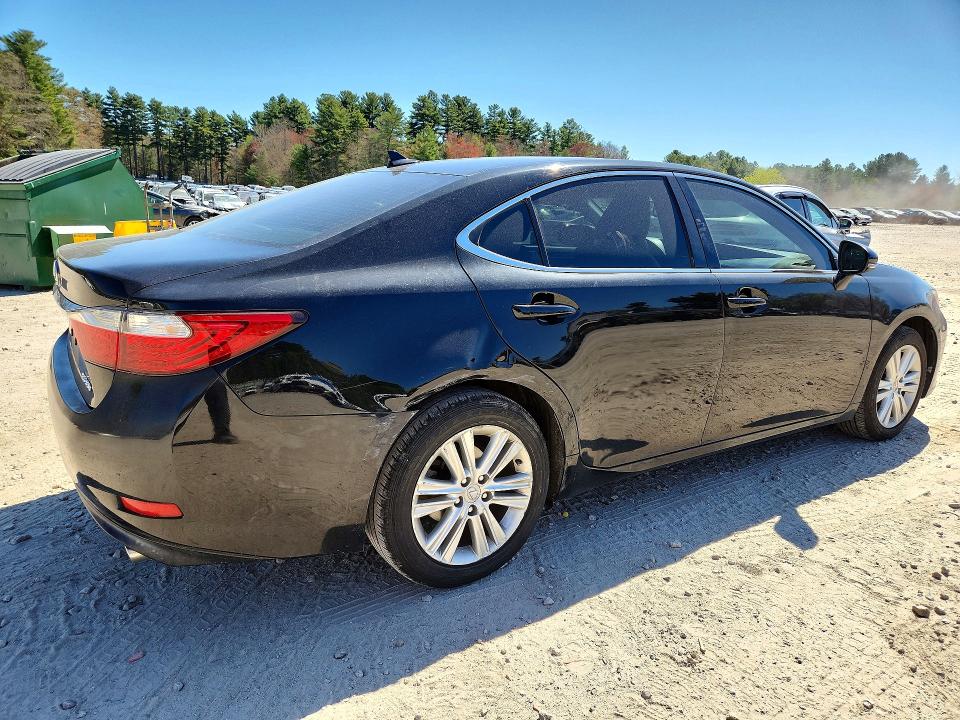 2014 Lexus ES VIN JTHBK1GG0E2110049 COPART salvage auction — REAR END, Ma - Cert Of Title-Reconstrctd Coll, sold $4,600 on 2026-07-02 (photo 3)