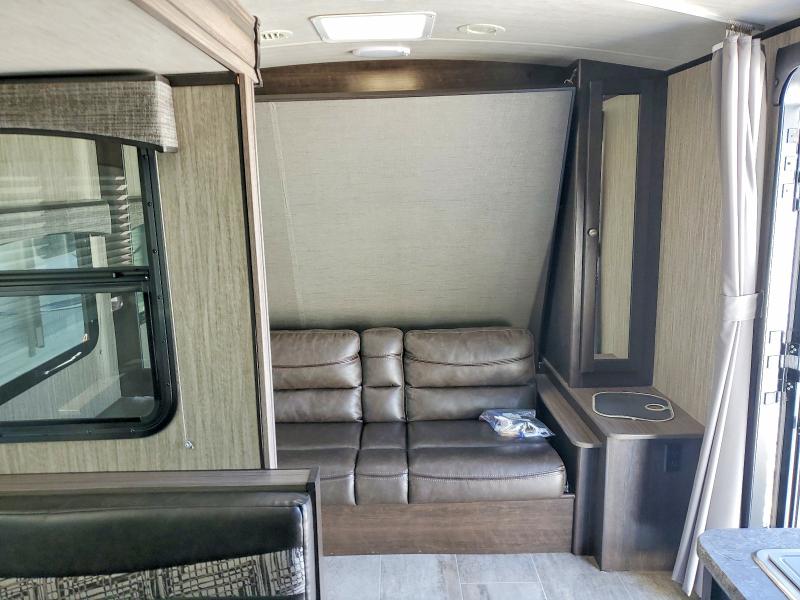 2019 Heartland rv VIN 5SFSB2227KE382558 COPART salvage auction — MINOR DENT/SCRATCHES, GA - CERT OF TITLE-SALVAGE, sold $3,650 on 2026-07-16 (photo 5)