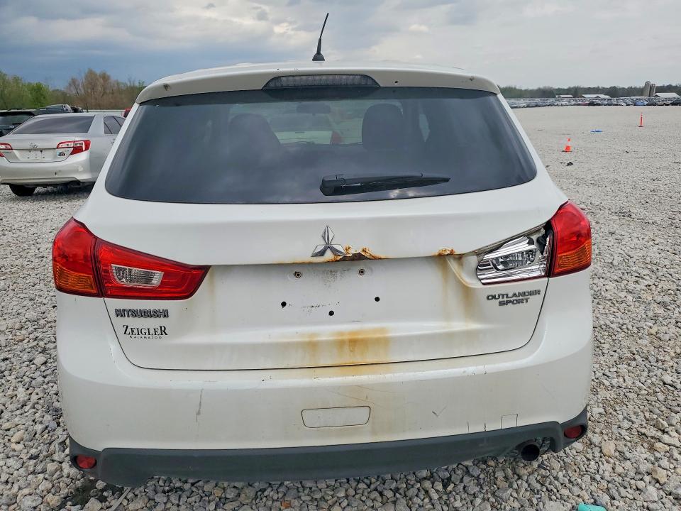 2013 Mitsubishi Outlander VIN 4A4AP3AUXDE020678 COPART salvage auction — FRONT END, Mi - Dealer Only Clean Title, sold $850 on 2026-07-09 (photo 6)
