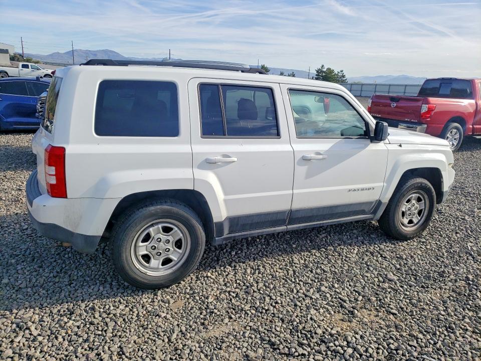 2014 Jeep Liberty (patriot) VIN 1C4NJRBB1ED835188 COPART salvage auction — MINOR DENT/SCRATCHES, NV - SALVAGE TITLE, sold $450 on 2026-07-09 (photo 3)