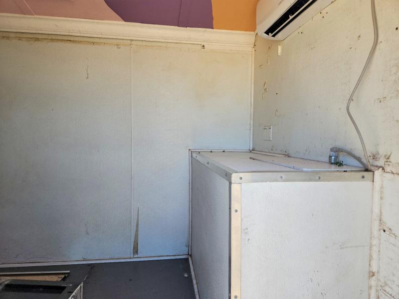 2021 Interstate Manufactu Trailers VIN 4RALS1625MC055552 COPART salvage auction — ALL OVER, TX - SALVAGE VEHICLE TITLE, sold $300 on 2026-10-08 (photo 5)