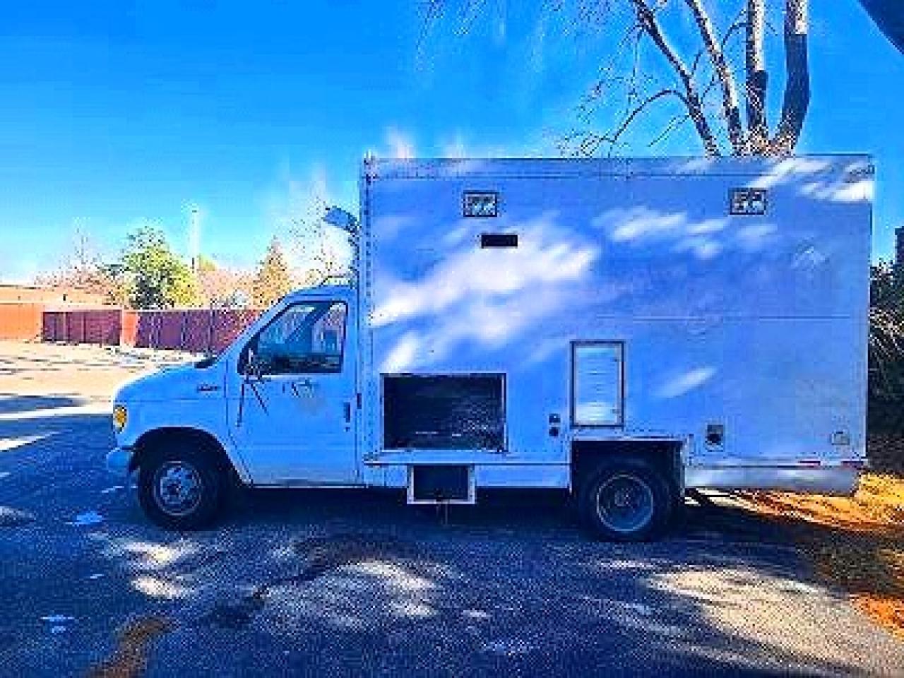 1995 Ford E-350 VIN 1FDKE37H5SHA01586 COPART salvage auction — Mechanical, IL - CERTIFICATE OF TITLE (P), sold $175 on 2026-05-04 (photo 3)
