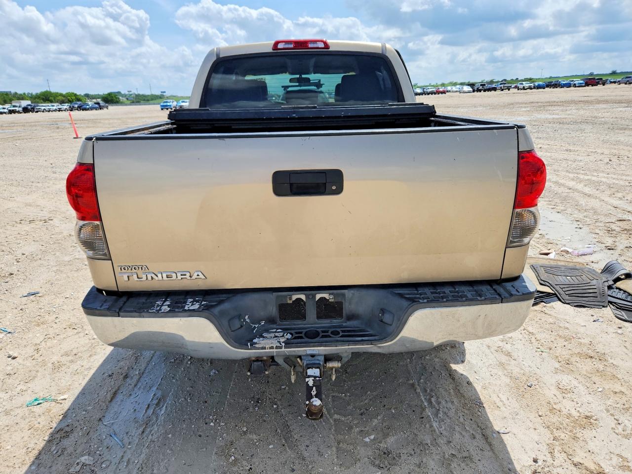 2007 Toyota Tundra VIN 5TBEV541X7S464727 COPART salvage auction — Side, TX - SALVAGE VEHICLE TITLE, sold $4,450 on 2026-06-25 (photo 6)