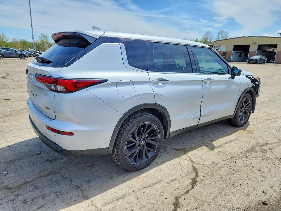 2023 Mitsubishi Outlander VIN JA4J3UA86PZ040199 COPART salvage auction — FRONT END, Id - Salvage Certificate Of Title, sold $9,500 on 2026-07-16 (photo 3)
