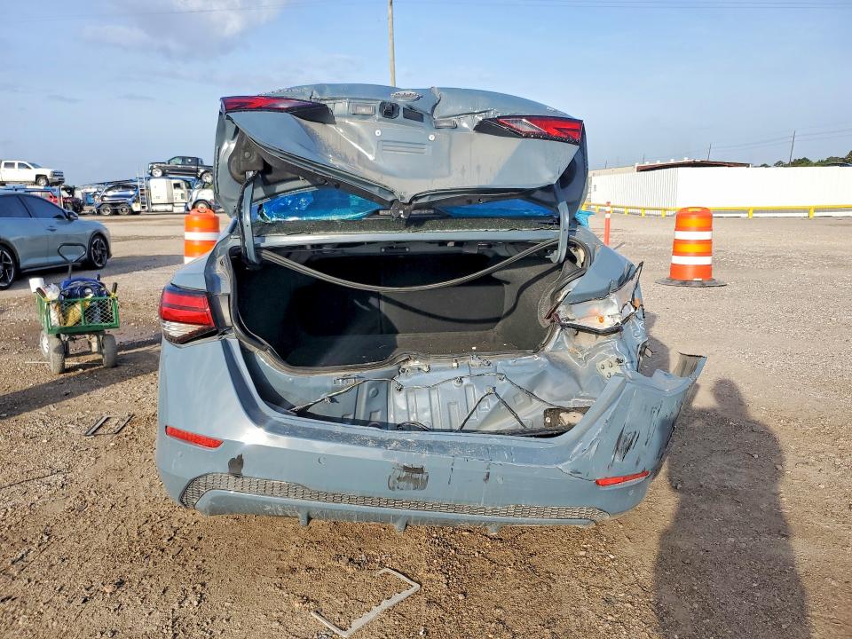 2024 Nissan Sentra VIN 3N1AB8CV2RY361868 COPART salvage auction — REAR END, TX - SALVAGE VEHICLE TITLE, sold $4,950 on 2026-07-09 (photo 6)