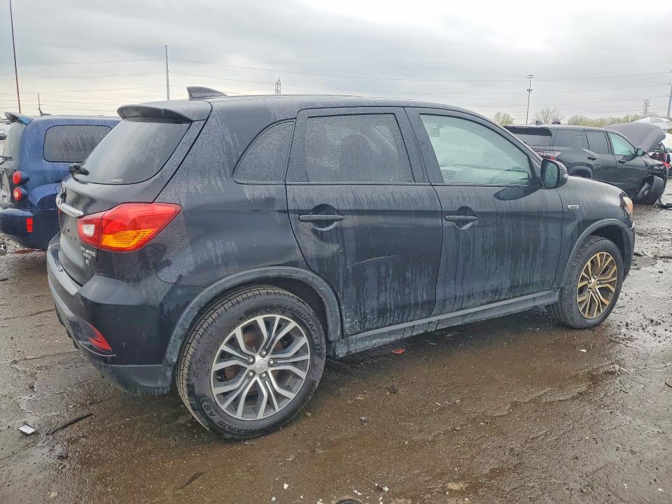 2019 Mitsubishi Outlander VIN JA4AR3AUXKU027189 COPART salvage auction — FRONT END, MI, sold $2,600 on 2026-07-10 (photo 3)