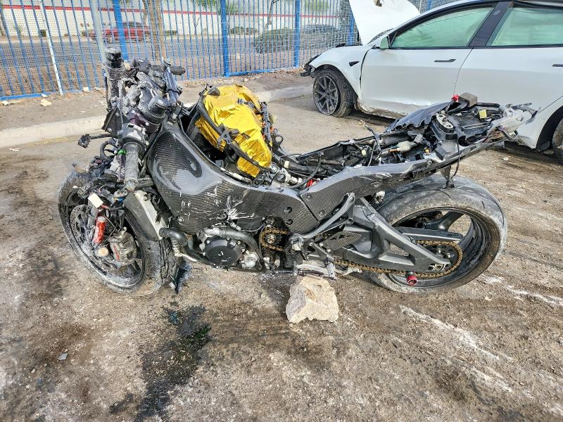 2022 Kawasaki Zx VIN JKBZXVL14NA005715 COPART salvage auction — ROLLOVER, Nv - Salvage Title, sold $1,450 on 2026-07-07 (photo 3)