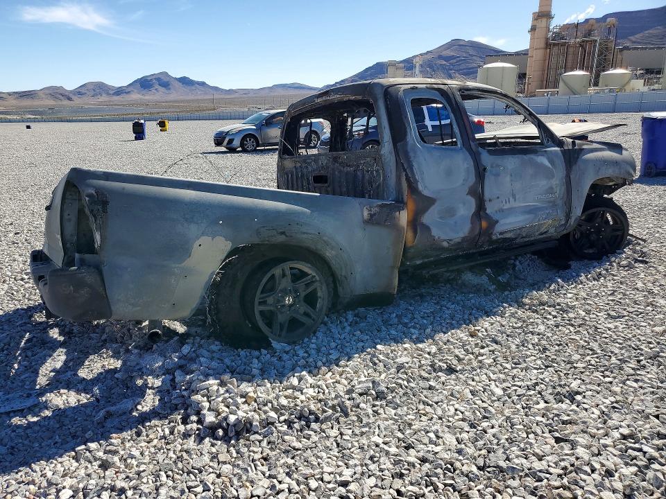 2014 Toyota Tacoma VIN 5TFTU4GN4EX063840 COPART salvage auction — BURN, NV - NON-REPAIRABLE VEHICLE CERT, sold $125 on 2026-07-27 (photo 3)