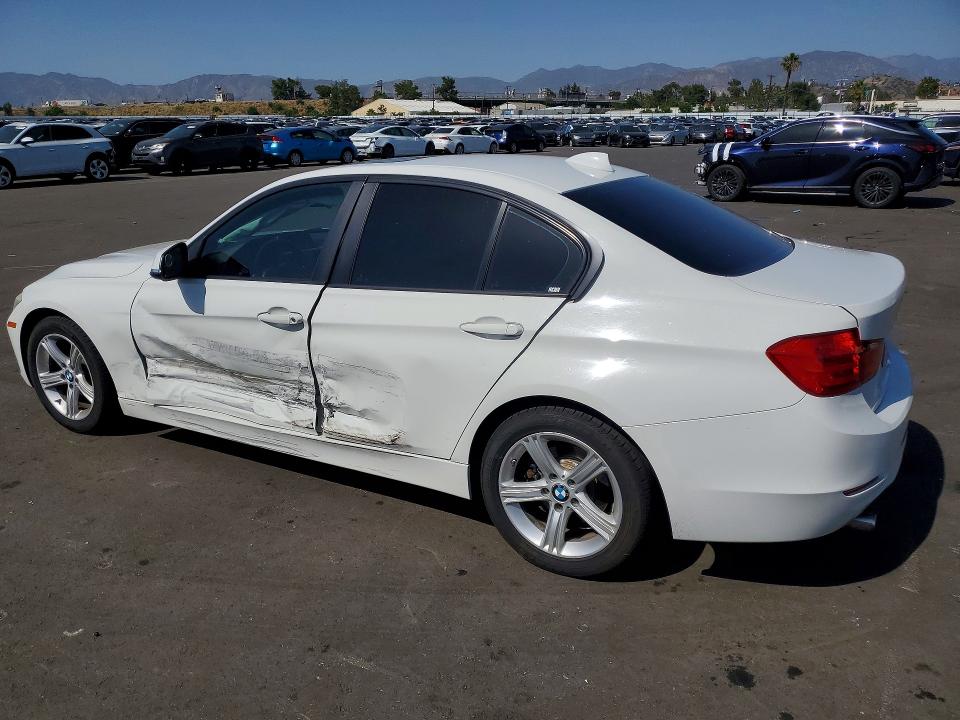 2015 BMW 3er VIN WBA3C1C54FK119357 COPART salvage auction — SIDE, Salvage Title, sold $1,600 on 2026-07-15 (photo 2)