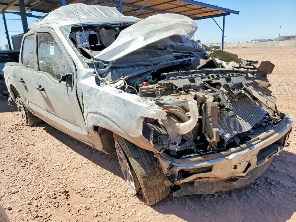 2025 Ford F-150 VIN 1FTEW2LP3SKD31784 COPART salvage auction — ROLLOVER, Id - Salvage Certificate Of Title, sold $2,400 on 2026-07-09 (photo 4)