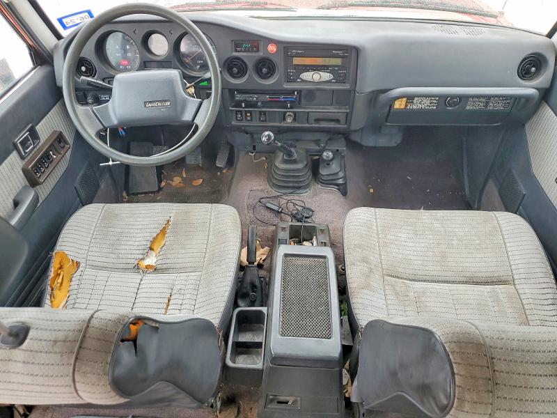 1989 Toyota Land cruiser VIN JT3FJ62G9K1111121 COPART salvage auction — SIDE, Tx - Salvage Vehicle Title, sold $900 on 2026-07-30 (photo 8)