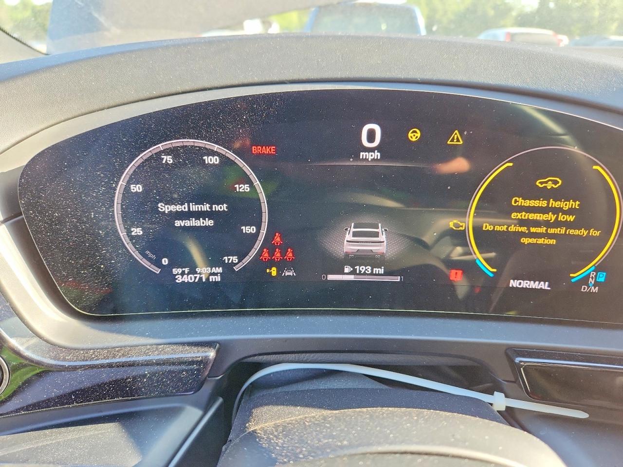 2024 Porsche Cayenne VIN WP1BA2AYXRDA49300 COPART salvage auction — Front End, GA - CERT OF TITLE-SALVAGE, sold $42,750 on 2026-07-02 (photo 9)