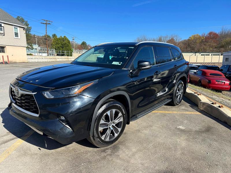 2022 Toyota Highlander VIN 5TDGZRBH3NS229269 — COPART salvage auction photo
