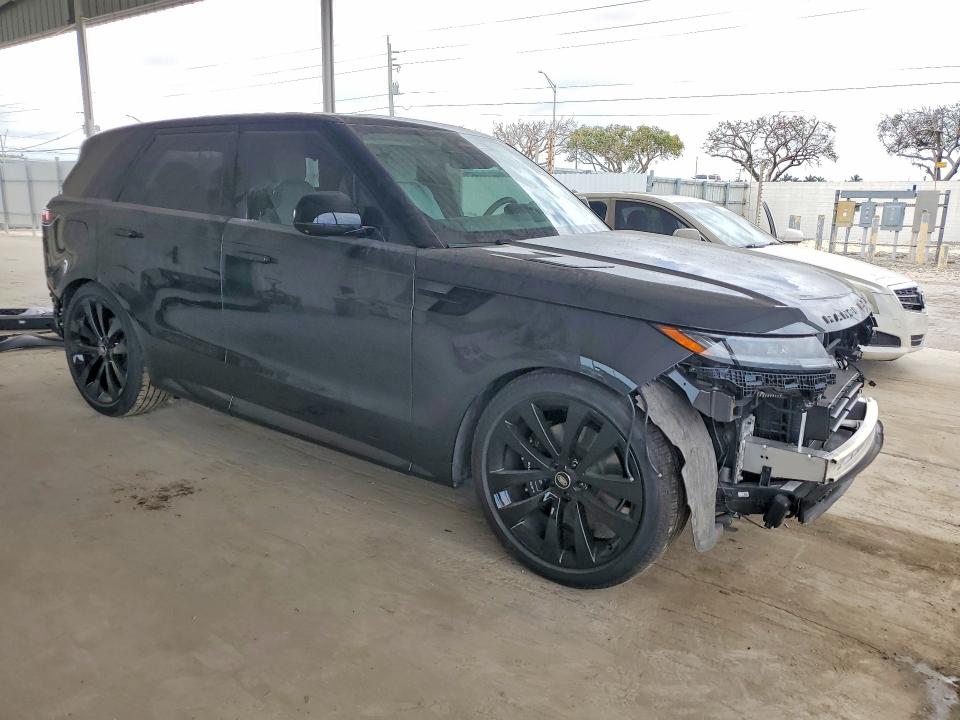 2025 Land rover RANGE ROVER VIN SAL1L9FUXSA482430 COPART salvage auction — REAR END, Salvage Title, sold $42,500 on 2026-08-19 (photo 4)