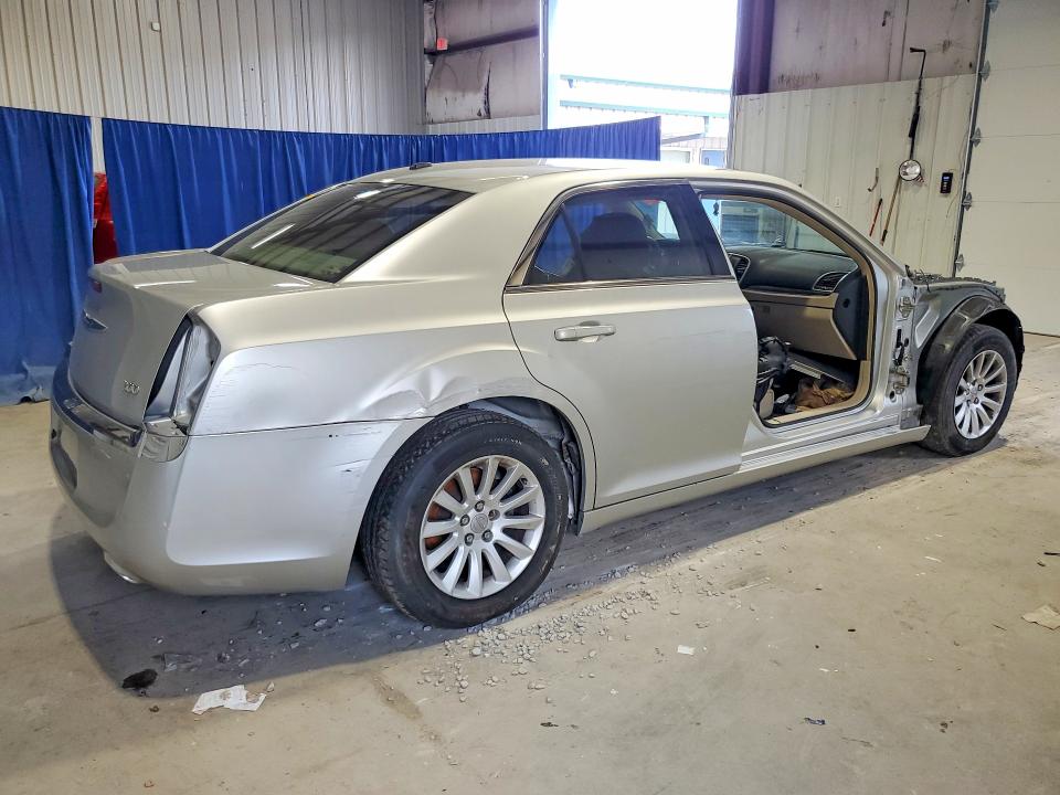 2012 Chrysler 300 VIN 2C3CCAAG1CH289268 COPART salvage auction — STRIPPED, In - Cert Of Title-Salvage Title, sold $150 on 2026-09-03 (photo 3)