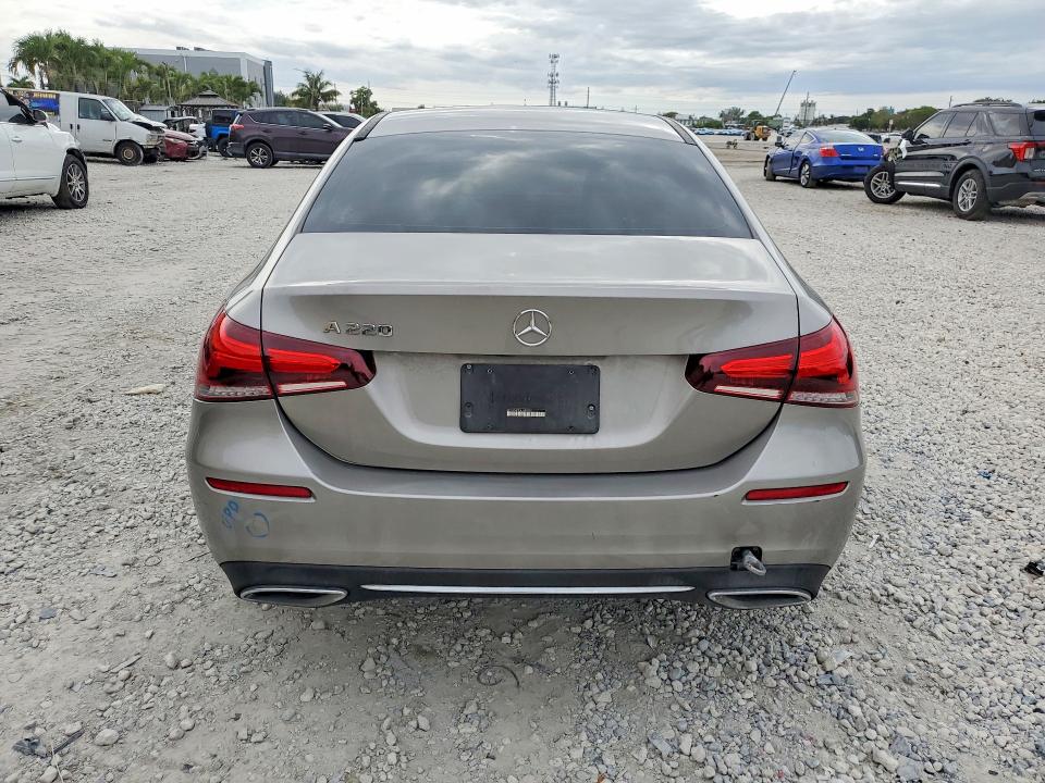 2020 Mercedes-benz A-klasse VIN W1K3G4EB5LJ199979 COPART salvage auction — MINOR DENT/SCRATCHES, Fl - Cert Of Title Slvg Rebuildable, sold $4,950 on 2026-07-24 (photo 6)