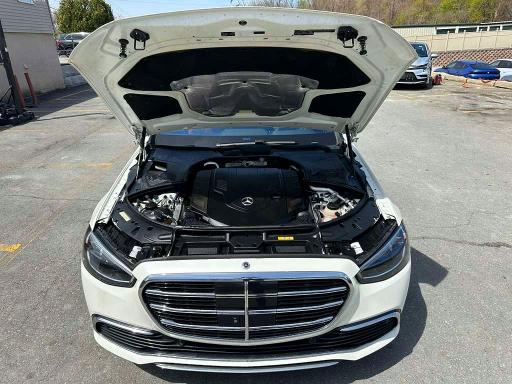 2022 Mercedes-benz S-klasse VIN W1K6G7GB3NA112840 COPART salvage auction — MINOR DENT/SCRATCHES, Va - Certificate Of Title, sold $54,500 on 2026-07-29 (photo 5)