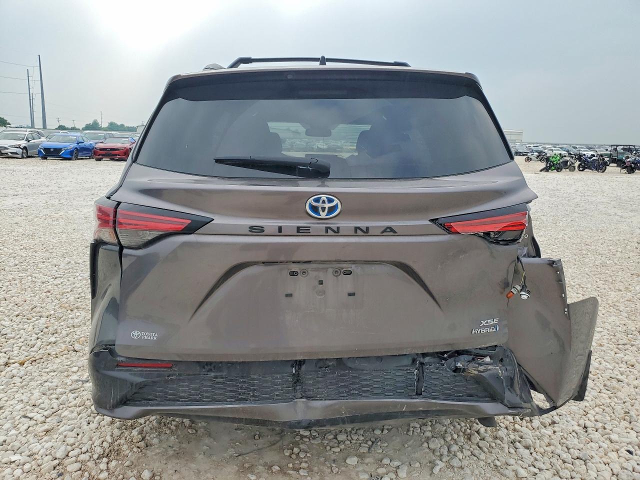 2022 Toyota Sienna VIN 5TDDRKEC9NS078285 COPART salvage auction — Front End, TX - SALVAGE VEHICLE TITLE, sold $15,600 on 2026-07-09 (photo 6)