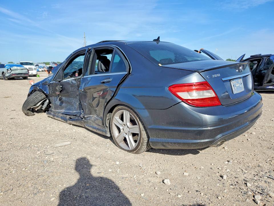 2010 Mercedes-benz C class VIN WDDGF5EB7AA403169 COPART salvage auction — SIDE, TX - NONREPAIRABLE TITLE, sold $625 on 2026-07-16 (photo 2)