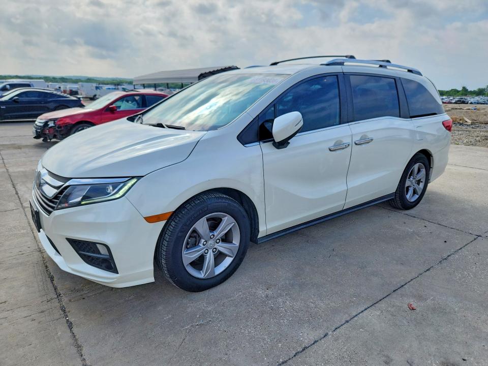 2018 Honda Odyssey VIN 5FNRL6H72JB092265 — COPART salvage auction photo