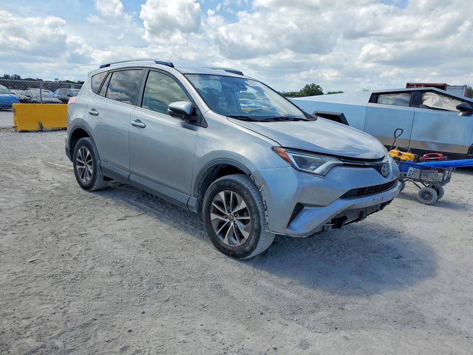 2018 Toyota Rav 4 VIN JTMRJREV5JD213856 COPART salvage auction — MINOR DENT/SCRATCHES, Fl - Certificate Of Title (P), sold $5,900 on 2026-07-29 (photo 4)