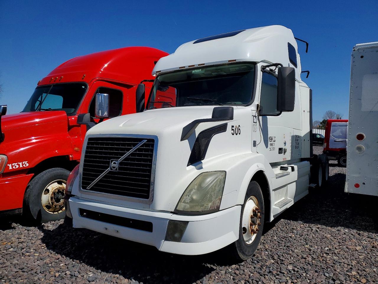 2013 Volvo VNL VIN 4V4NC9EG0DN139775 COPART salvage auction — Top/Roof, TX - CERTIFICATE OF TITLE, sold $1,700 on 2026-07-07 (photo 2)